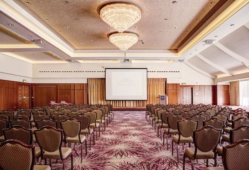 ホテル The Stormont