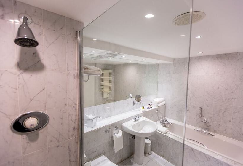 ホテル The Stormont