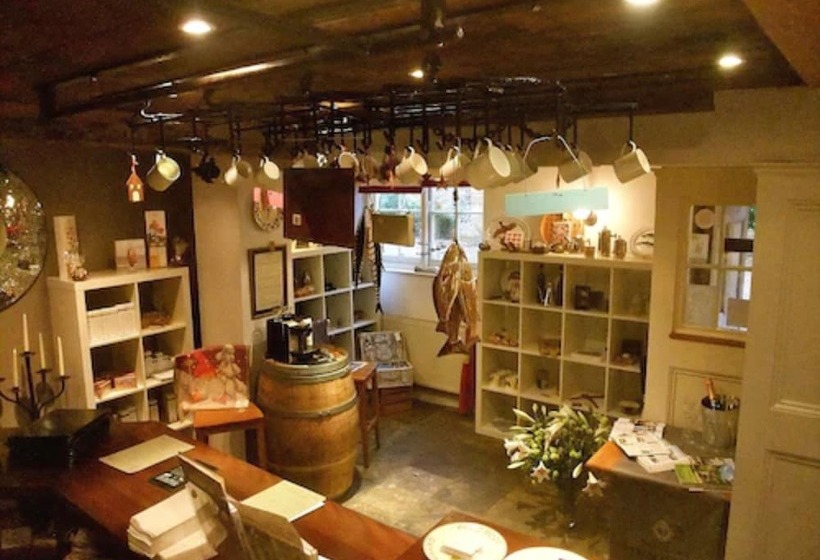 호텔 The White Cliffs