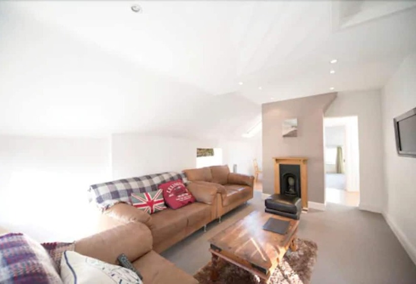 호텔 The White Cliffs