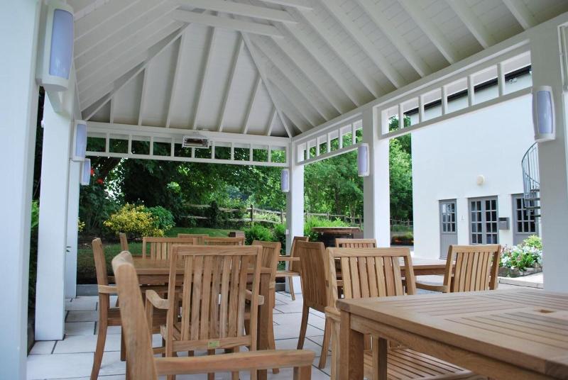 酒店 The White Swan