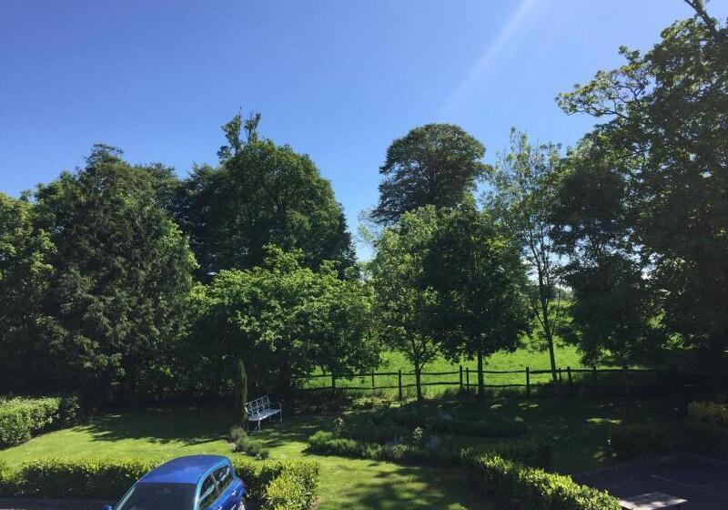 酒店 The White Swan