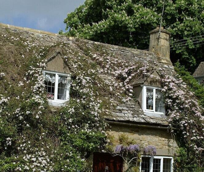 호텔 Three Ways House