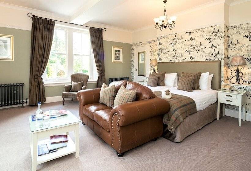 Отель Three Ways House