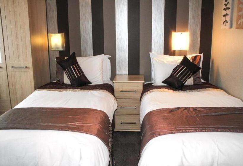 ホテル Trivelles Park