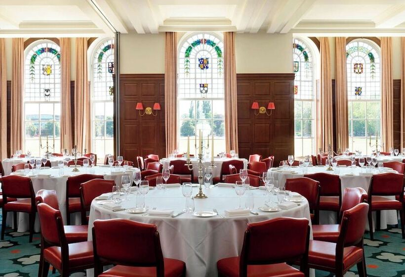 בית מלון כפרי University Arms, Autograph Collection