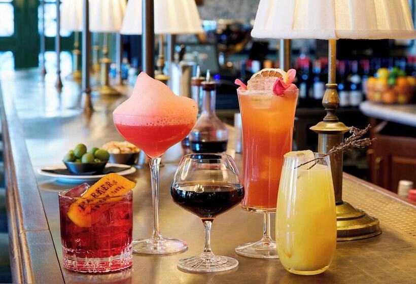 בית מלון כפרי University Arms, Autograph Collection