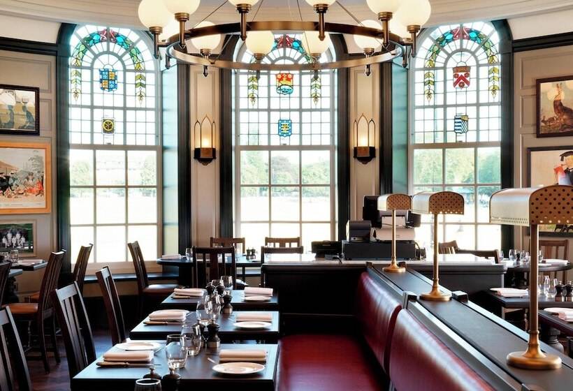 בית מלון כפרי University Arms, Autograph Collection