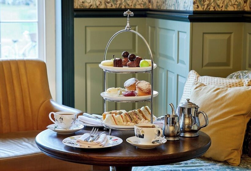 בית מלון כפרי University Arms, Autograph Collection