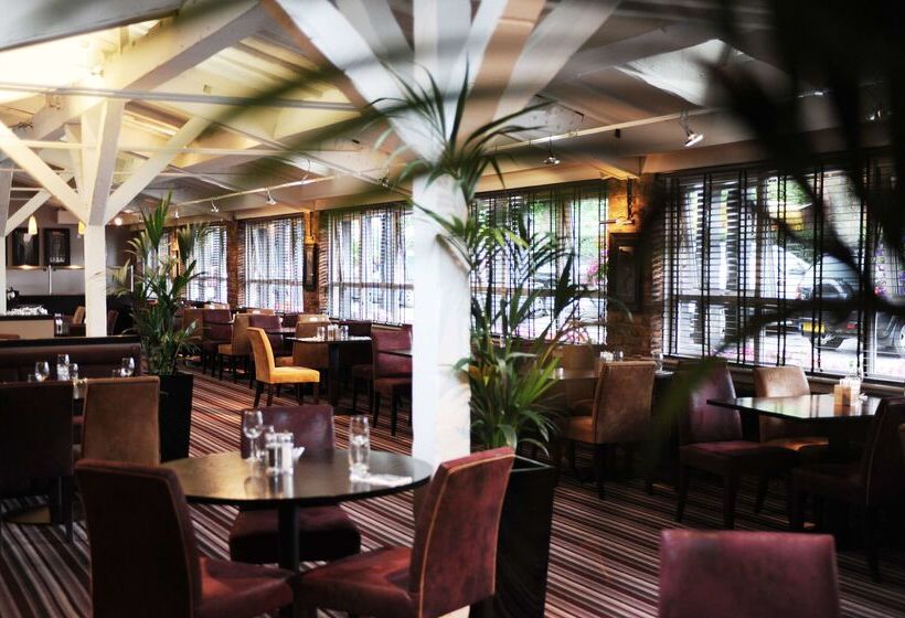 Village Hotel Manchester Hyde