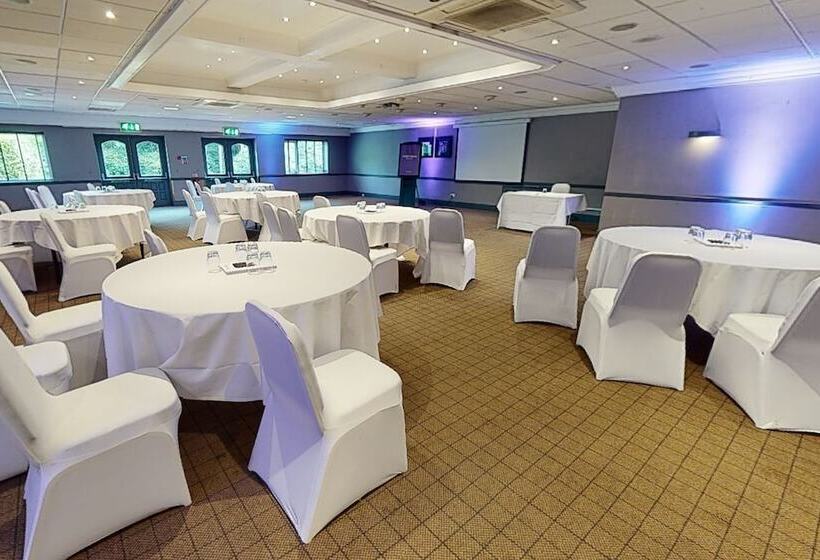 Village Hotel Manchester Hyde