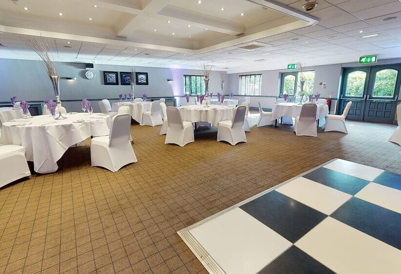 Village Hotel Manchester Hyde