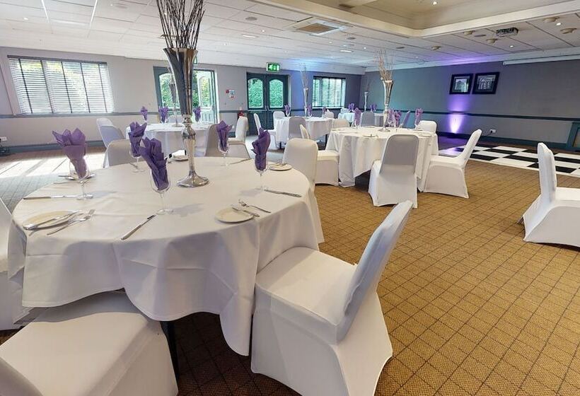 Village Hotel Manchester Hyde