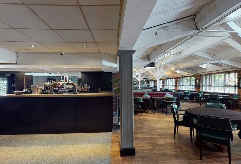 Village Hotel Manchester Hyde