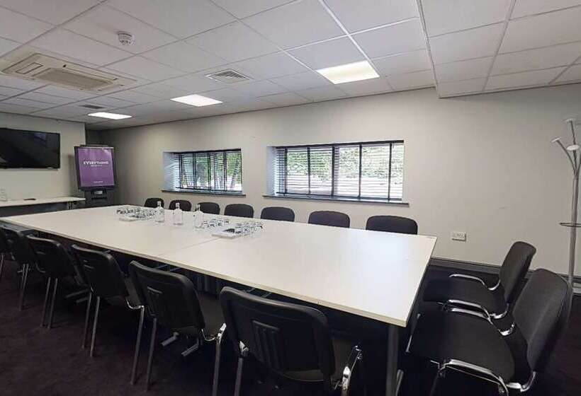 Village Hotel Manchester Hyde