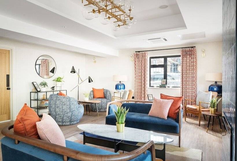 Voco Lythe Hill Hotel & Spa, An Ihg