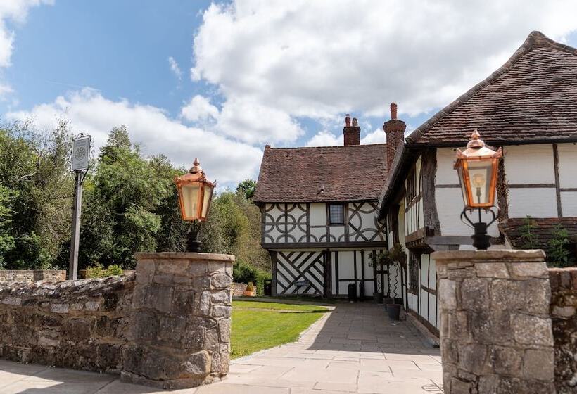 Voco Lythe Hill Hotel & Spa, An Ihg