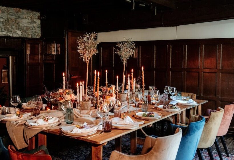 Voco Lythe Hill Hotel & Spa, An Ihg