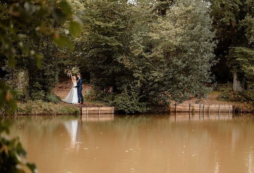 Voco Lythe Hill Hotel & Spa, An Ihg