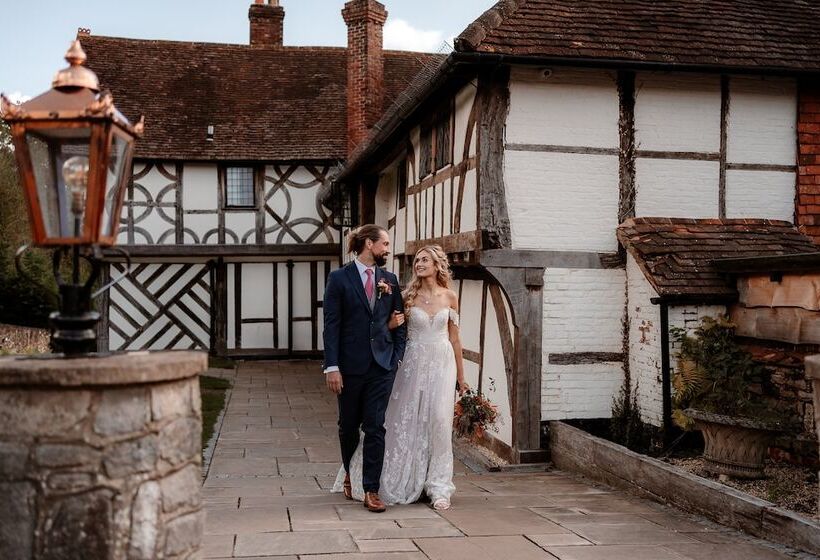 Voco Lythe Hill Hotel & Spa, An Ihg