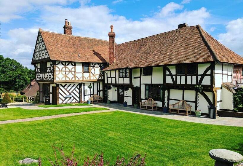 Voco Lythe Hill Hotel & Spa, An Ihg