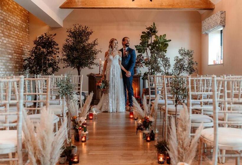 Voco Lythe Hill Hotel & Spa, An Ihg