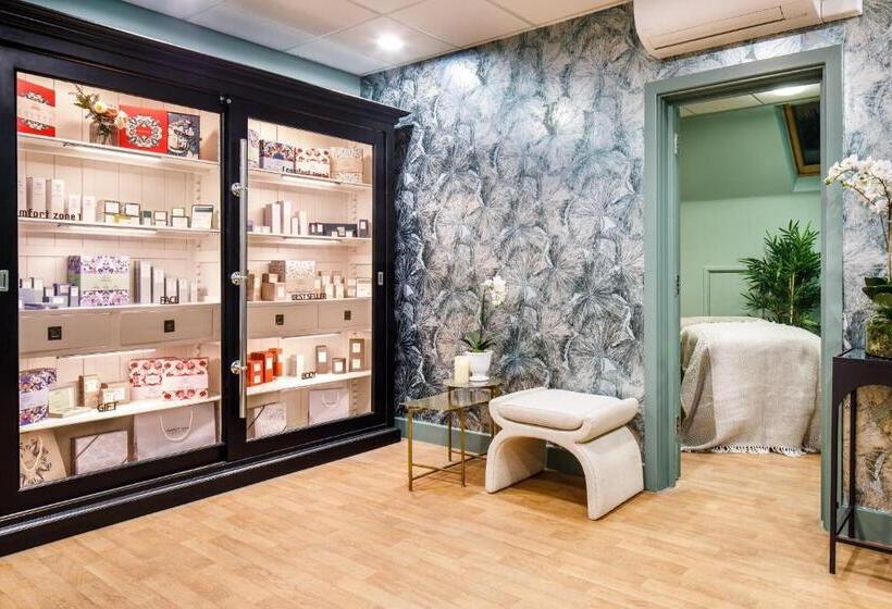 Voco Lythe Hill Hotel & Spa, An Ihg