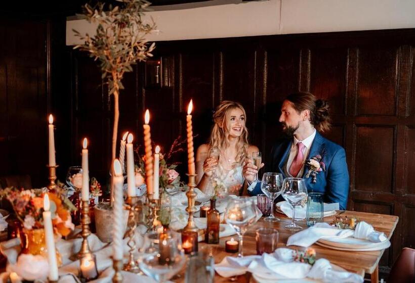 Voco Lythe Hill Hotel & Spa, An Ihg