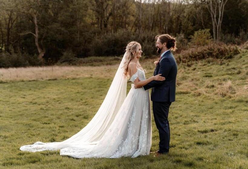 Voco Lythe Hill Hotel & Spa, An Ihg