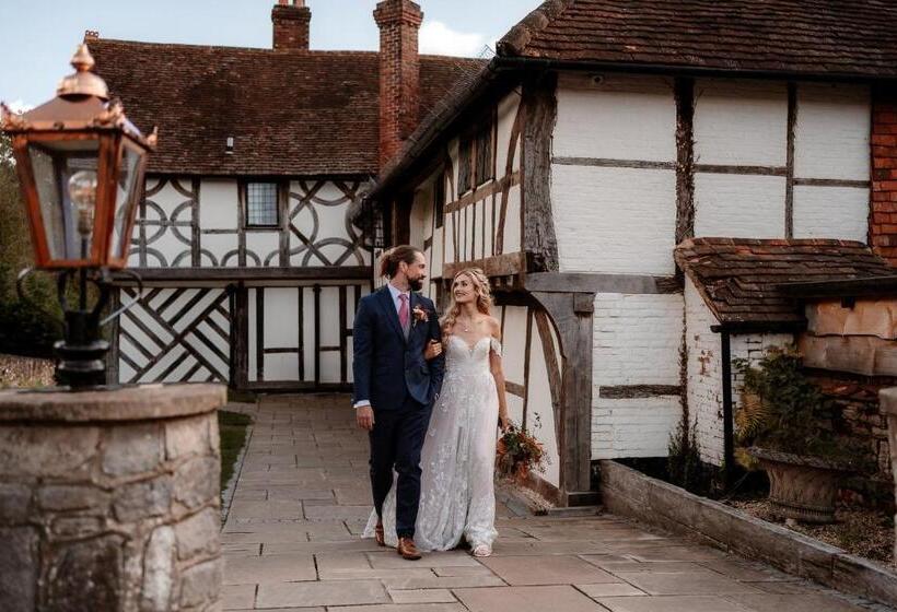 Voco Lythe Hill Hotel & Spa, An Ihg