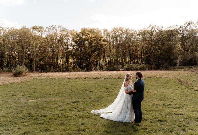 Voco Lythe Hill Hotel & Spa, An Ihg