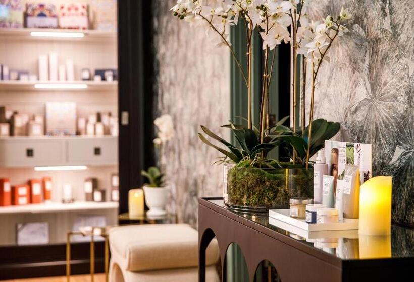 Voco Lythe Hill Hotel & Spa, An Ihg