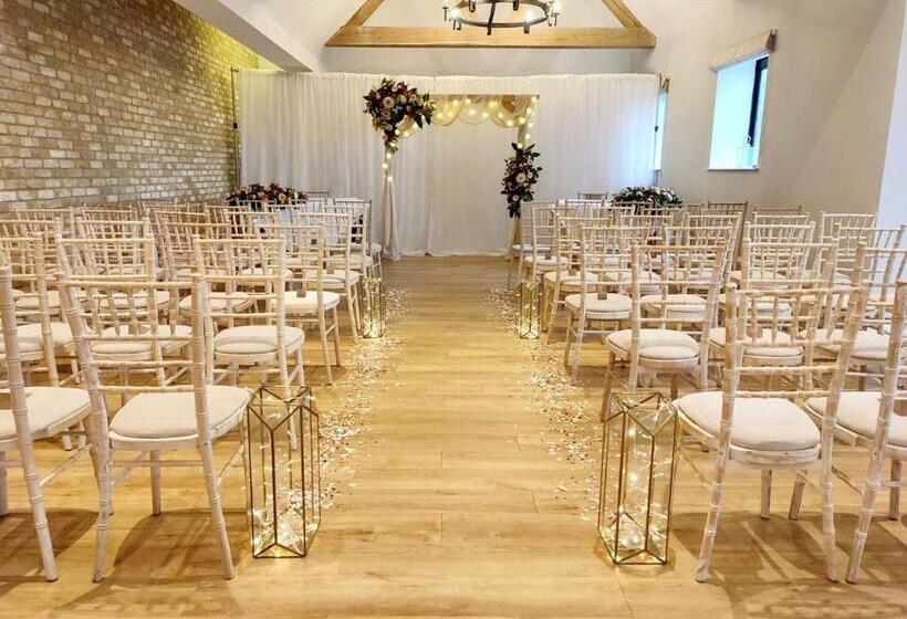 Voco Lythe Hill Hotel & Spa, An Ihg