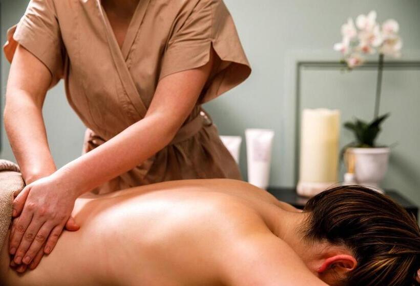 Voco Lythe Hill Hotel & Spa, An Ihg