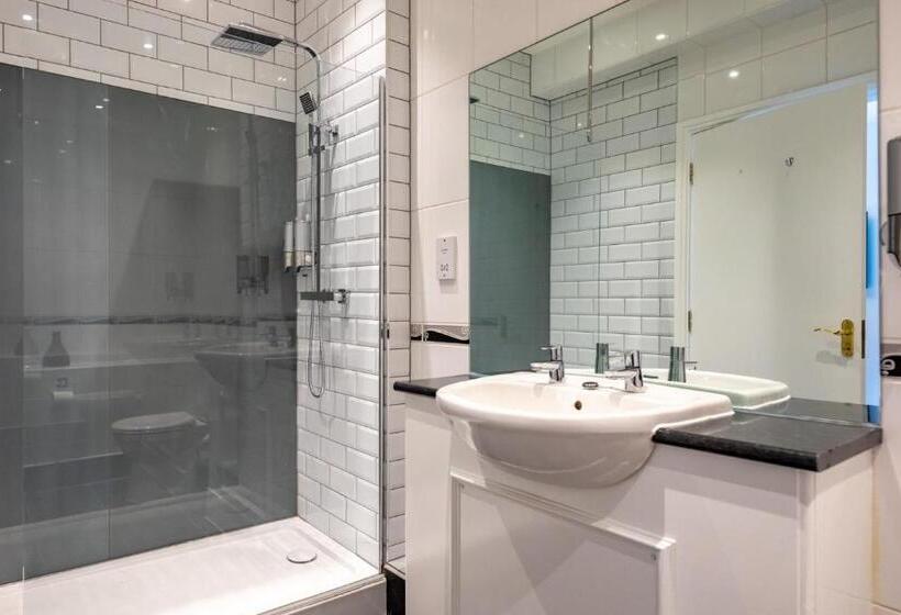 Отель White Lion Royal