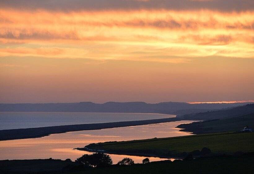 منتجع Moonfleet Manor   A Luxury Family