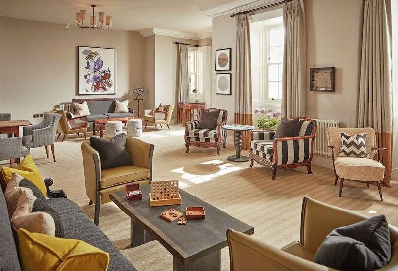 منتجع Moonfleet Manor   A Luxury Family