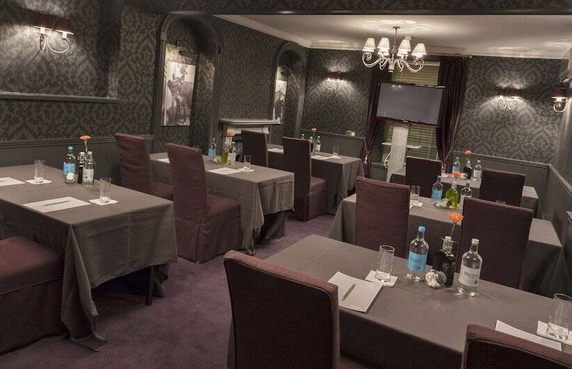 The Farmhouse Hotel And Restaurant