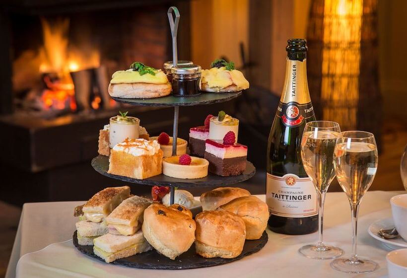 The Farmhouse Hotel And Restaurant