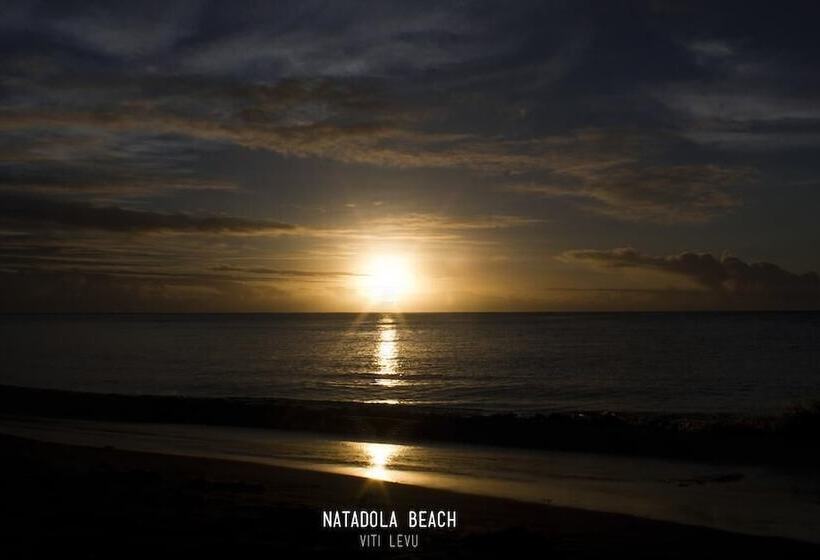 Travellers Beach Resort Hostel