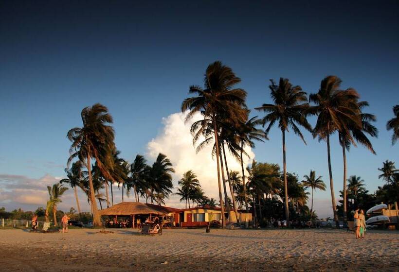 Travellers Beach Resort   Hostel