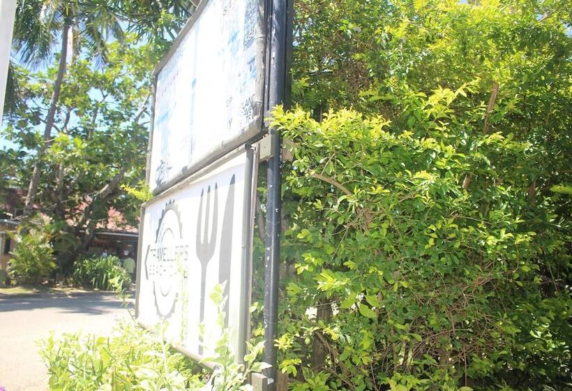 Travellers Beach Resort Hostel