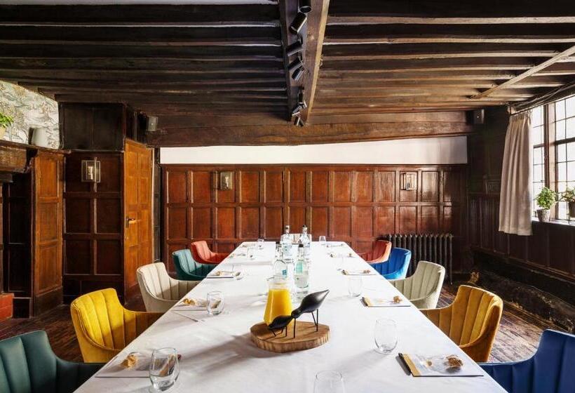 Voco Lythe Hill Hotel & Spa, An Ihg