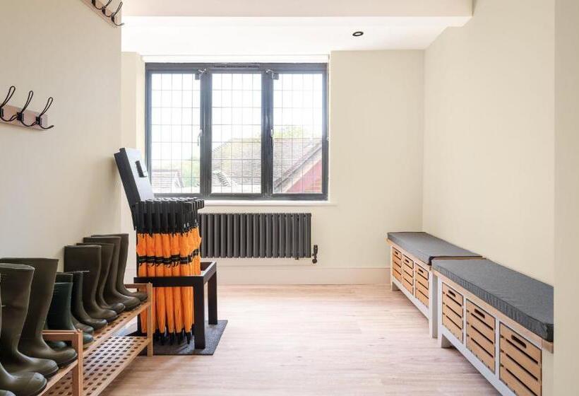 Voco Lythe Hill Hotel & Spa, An Ihg