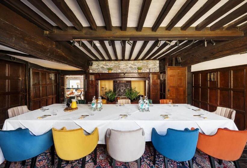 Voco Lythe Hill Hotel & Spa, An Ihg