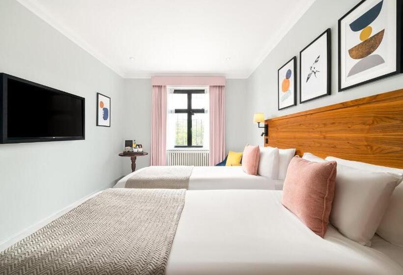 Voco Lythe Hill Hotel & Spa, An Ihg