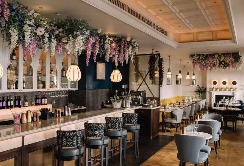 100 Queen S Gate Hotel London, Curio Collection By Hilton