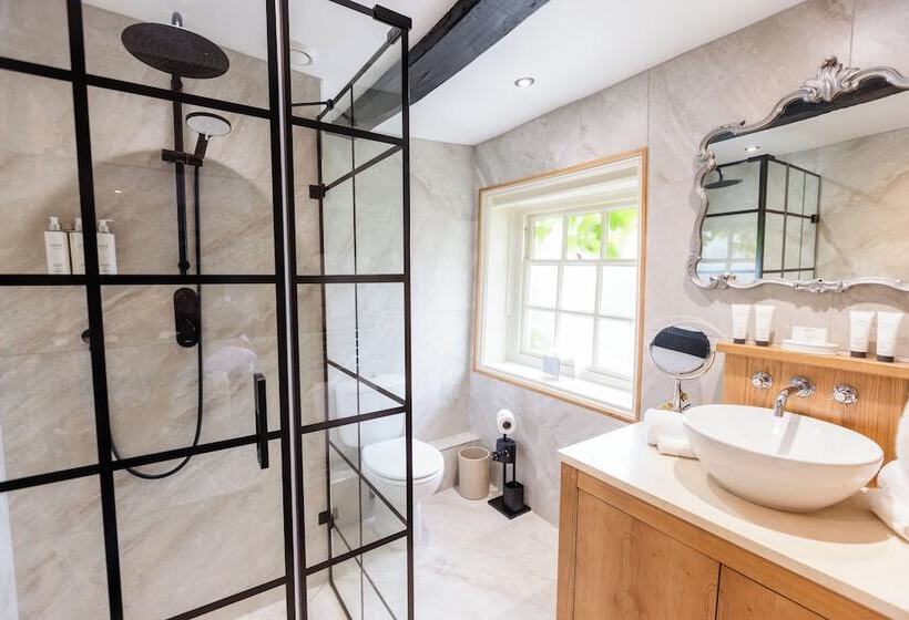 مبيت وإفطار Quob Park Old House Hotel & Spa