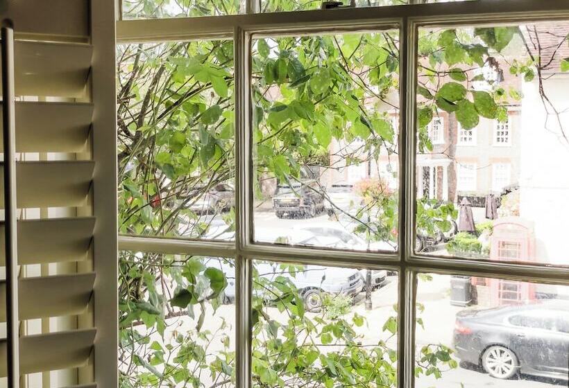 مبيت وإفطار Quob Park Old House Hotel & Spa