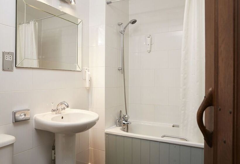 Bull Hotel By Greene King Inns